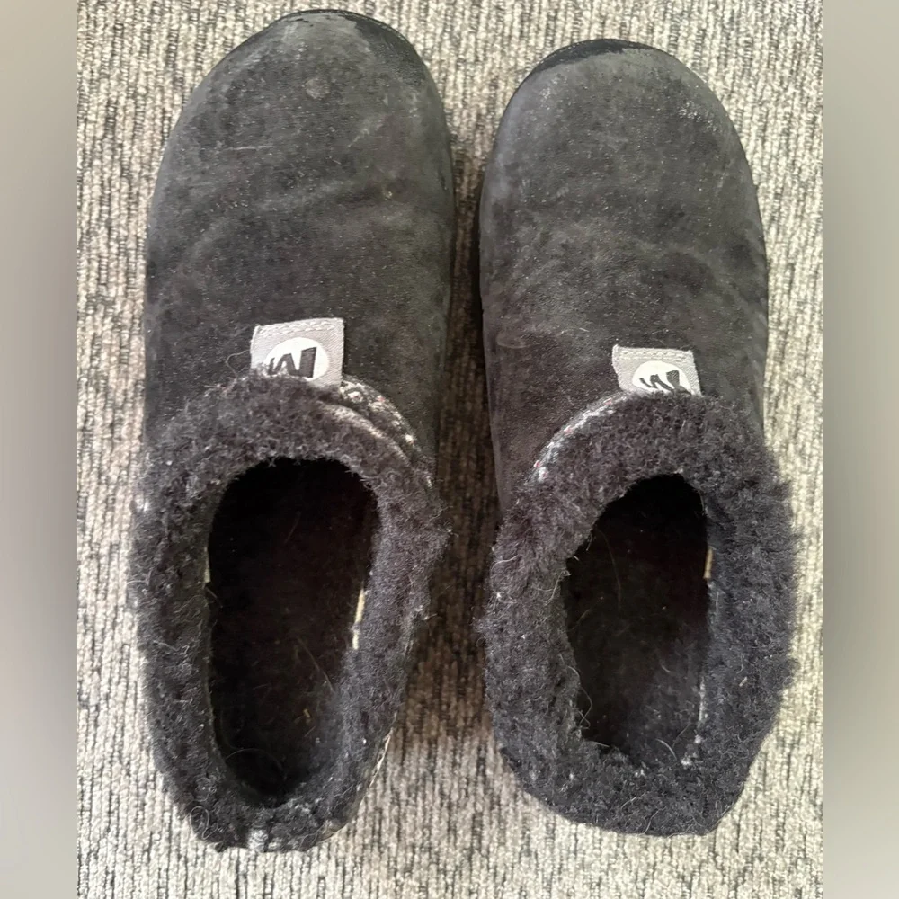 Girls Merrell Black Suede Slip On Shoes Size 2.5